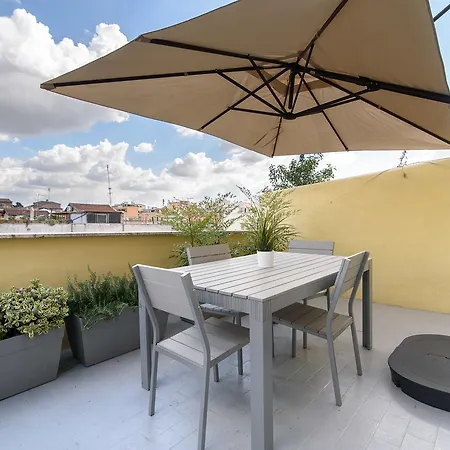 White Terrace Ostilia דירה רומא