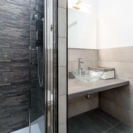 Appartamento White Terrace Ostilia Roma