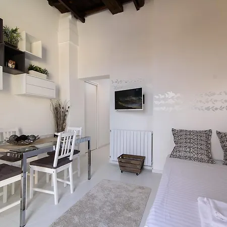 White Terrace Ostilia Rome