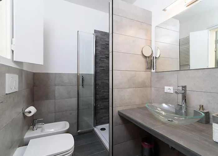 White Terrace Ostilia Apartment Rom