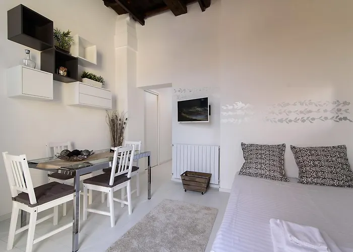 White Terrace Ostilia Rom