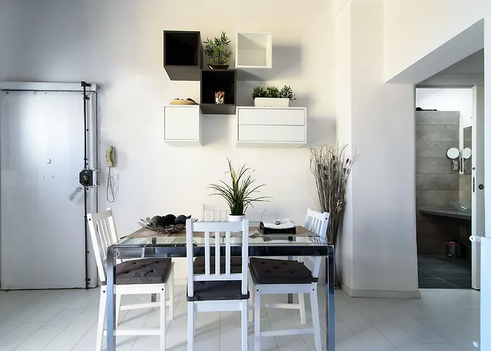 White Terrace Ostilia Apartment
